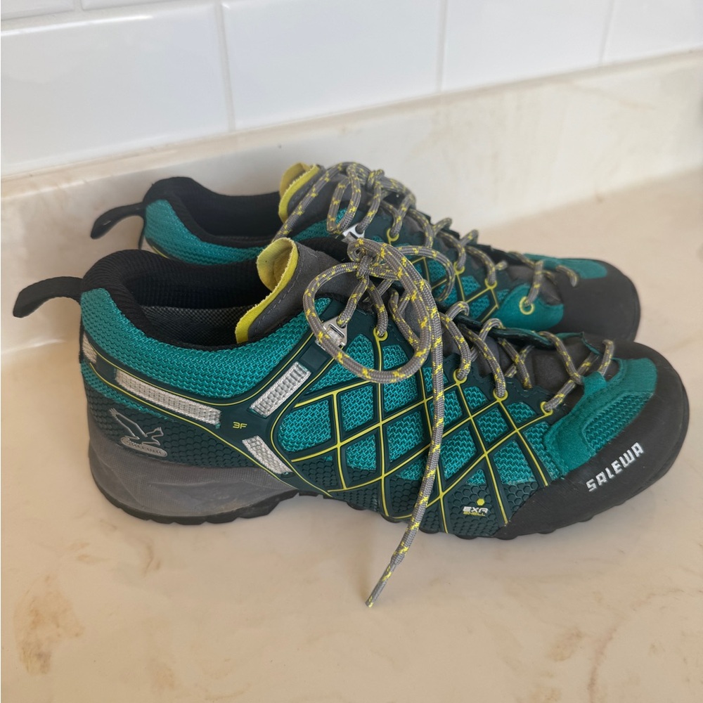 Salewa Women’s Wildfire GTX hiking/climbing shoes